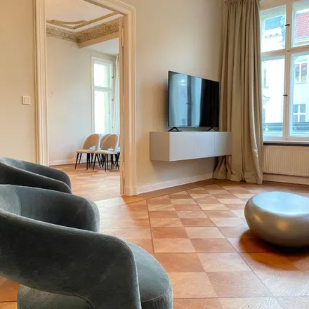 Rent this 5 bed apartment on Schnell in Bayreuther Straße, 10787 Berlin