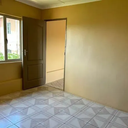 Image 5 - Emerald Avenue, Moorton, KwaZulu-Natal, 4030, South Africa - Apartment for rent