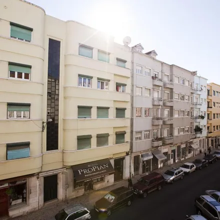 Image 3 - Kasthamandap, Rua Cavaleiro de Oliveira 26-A/B, 1170-088 Lisbon, Portugal - Apartment for rent