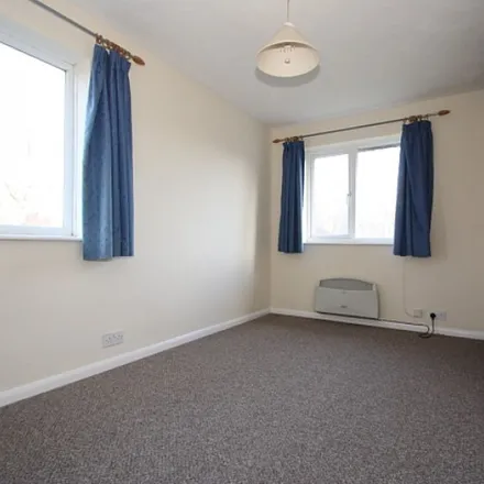 Image 6 - Blencarn Close, Woking, GU21 3RW, United Kingdom - Apartment for rent