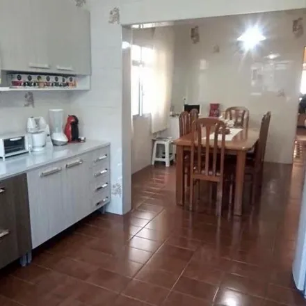 Buy this 3 bed house on Avenida Thomas Edson in Vila Augusta, Guarulhos - SP