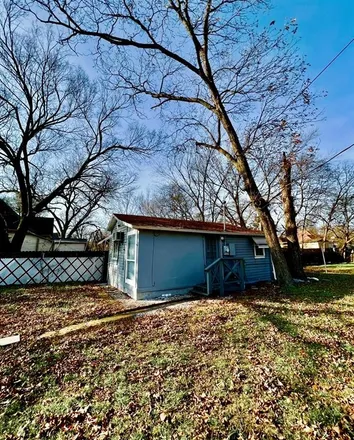 Rent this studio house on 605 East High Street in Terrell, TX 75160