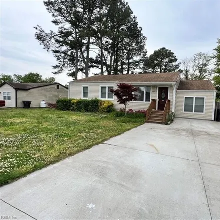 Rent this 3 bed house on 5840 Beechwalk Drive in Woodhaven, Virginia Beach
