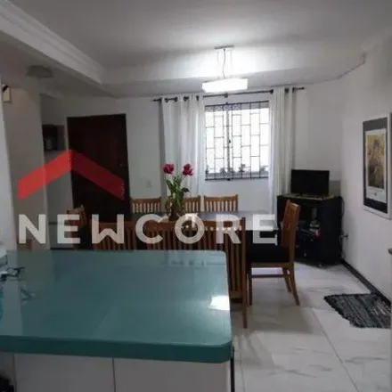 Buy this 4 bed house on Rua Desembargador Edison Nobre de Lacerda 665 in Santa Felicidade, Curitiba - PR