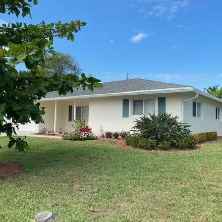 Rent this 2 bed house on 325 Beacon Street in Tequesta, Palm Beach County