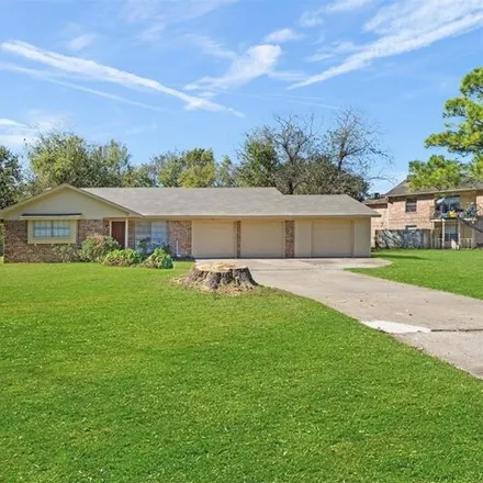 Rent this 3 bed house on 9815 Ella Boulevard in Harris County, TX 77038