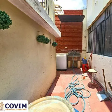 Buy this 8 bed house on TNT in Avenida Victor Andrés Belaúnde 308, Magisterial