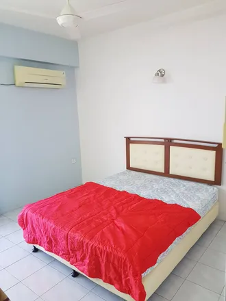 Image 4 - Sri Permai, 113 Free School Road, Batu Lanchang, 10460 George Town, Penang, Malaysia - Apartment for rent