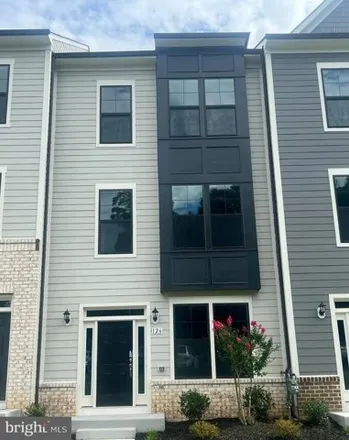 Rent this 3 bed townhouse on Kinross Lane in Fredericksburg, VA 22402