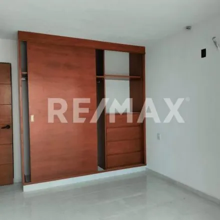 Buy this 3 bed apartment on Calle El Roble in Fraccionamiento El Roble, 39300 Acapulco
