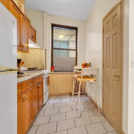 Image 7 - 2146 Cortelyou Road, New York, NY 11226, USA - Apartment for sale