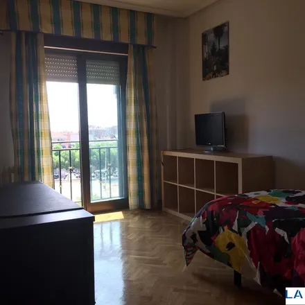 Rent this 2 bed apartment on Calle de Navalcarnero in 4, 28944 Fuenlabrada
