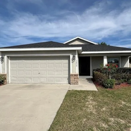 Buy this 4 bed house on 3712 Fieldstone Circle in Winter Haven, FL 33881
