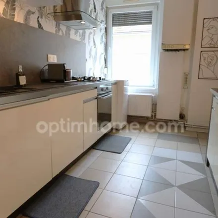 Rent this 3 bed apartment on Rue du Président Poincaré in 57440 Algrange, France