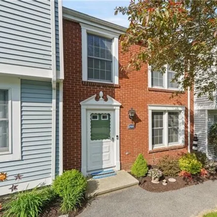 Buy this 2 bed townhouse on 1705 Kings Way in Carmel, NY 10512