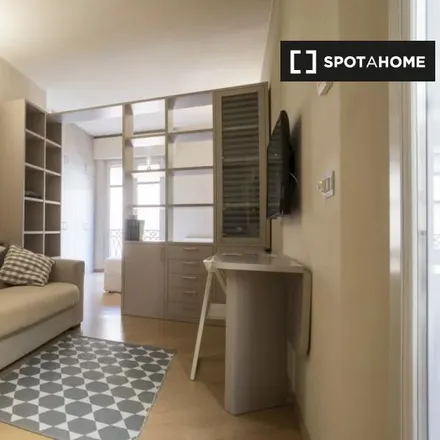 Image 2 - Via degli Orefici 6, 40124 Bologna BO, Italy - Apartment for rent