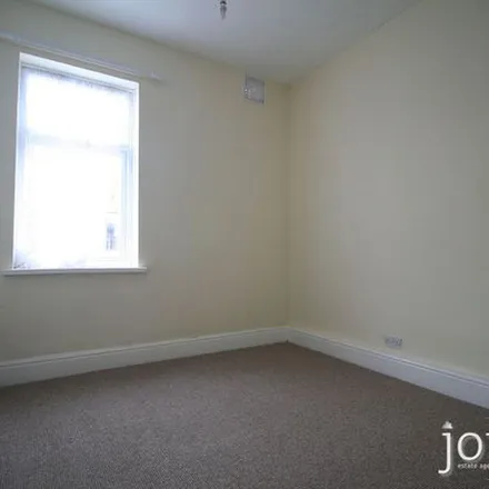 Image 5 - Victoria Road, Stockton-on-Tees, TS17 6LH, United Kingdom - Townhouse for rent