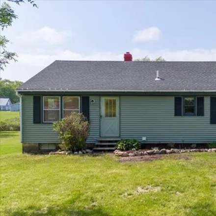 Buy this 3 bed house on 25 Sunset Street in Thomaston, ME 04861