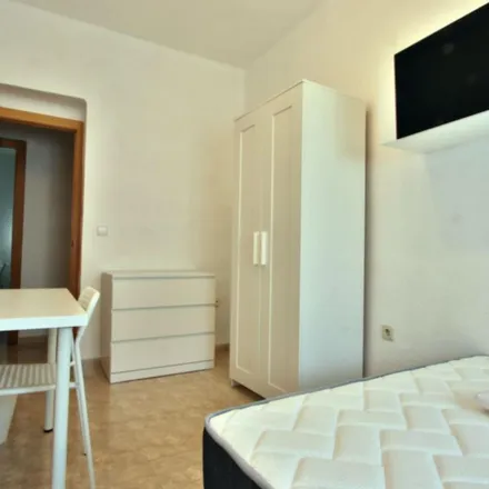 Image 2 - Carrer de Yecla, 46021 Valencia, Spain - Room for rent