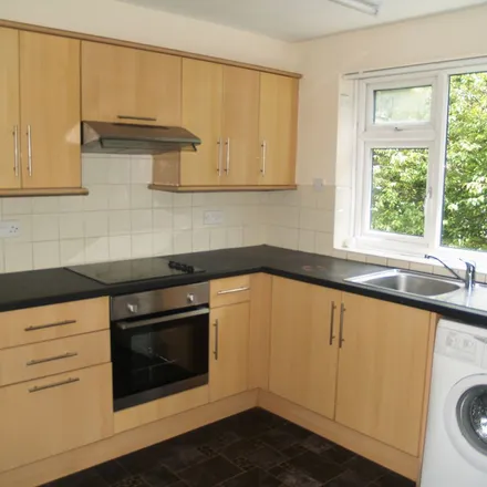 Rent this 2 bed apartment on 18 The Crescent in Sharmans Cross, B91 1JP