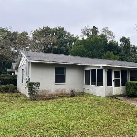 Rent this 3 bed house on 884 Northeast 6th Street in Ocala, FL 34470