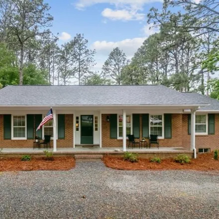 Rent this 5 bed house on 450 Crestview Road in Southern Pines, NC 28387
