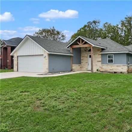 Image 2 - 230 Club View West, Seguin, TX 78155, USA - House for sale