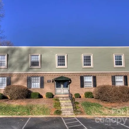 Rent this 2 bed condo on Versailles Apt Drive in Charlotte, NC 28203