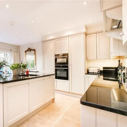 Image 2 - Allestree Road, London, SW6 6AD, United Kingdom - Townhouse for sale