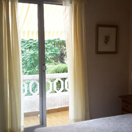 Rent this 3 bed house on Orpesa in Calle de Almazora, 12594 Orpesa / Oropesa del Mar