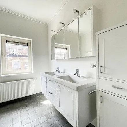 Rent this 3 bed apartment on Diksmuidestraat 48 in 8300 Knokke-Heist, Belgium