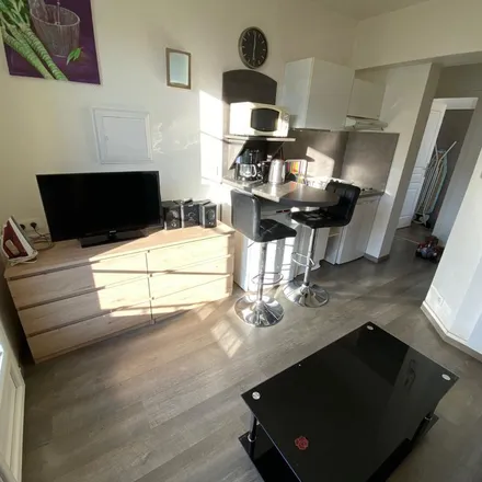 Rent this 2 bed apartment on 17 Rue Mirabeau in 37700 Saint-Pierre-des-Corps, France