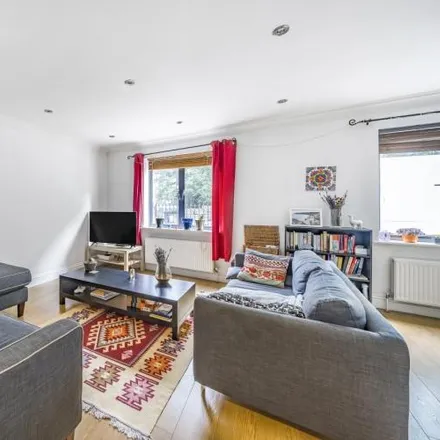 Rent this 2 bed apartment on Manor Gardens in London, N7 6JX