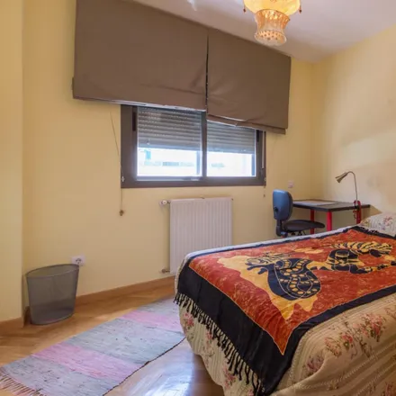Rent this 3 bed room on Calle Río Uruguay in 28018 Madrid, Spain
