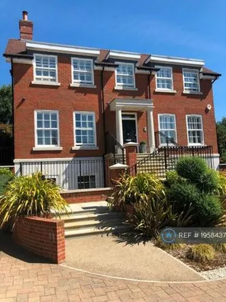 Rent this 5 bed house on The Lane in Reigate, RH2 9DB
