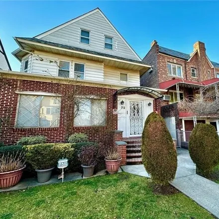 Image 3 - 72 Bay 25th Street, New York, NY 11214, USA - House for sale