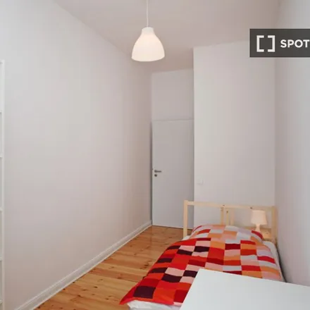 Rent this 5 bed room on Warschauer Straße 59 in 10243 Berlin, Germany
