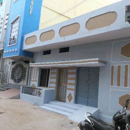 Rent this 3 bed house on unnamed road in Ward 55 Ramnaspura, Hyderabad - 500064