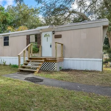 Buy this studio apartment on 9948 Lake Drive in Hernando County, FL 34613
