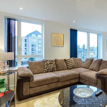 Image 2 - London, TW8 0RR, United Kingdom - Apartment for rent