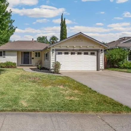 Buy this 3 bed house on 2524 Northview Dr in Sacramento, California