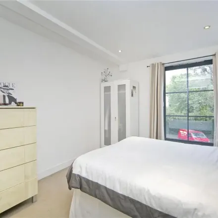 Image 5 - York Way, London, N7 9LG, United Kingdom - Apartment for rent