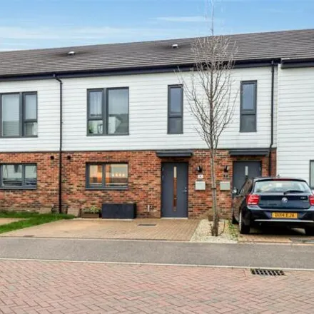 Buy this 3 bed townhouse on unnamed road in Monkston, MK10 7JL