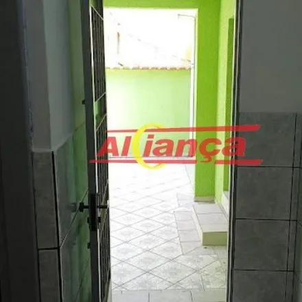 Rent this 2 bed house on Estrada Municipal 772 in Taboão, Guarulhos - SP