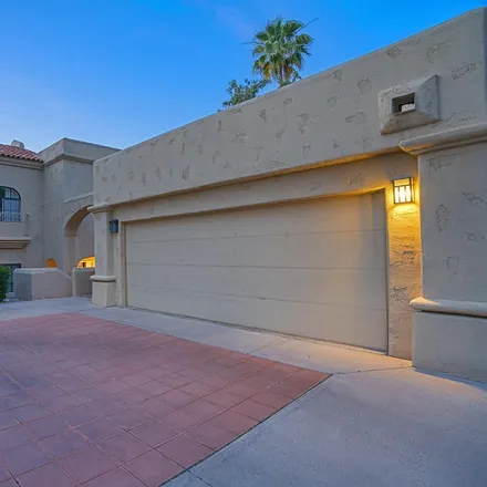 Rent this 2 bed townhouse on 6116 North 28th Street in Phoenix, AZ 85016