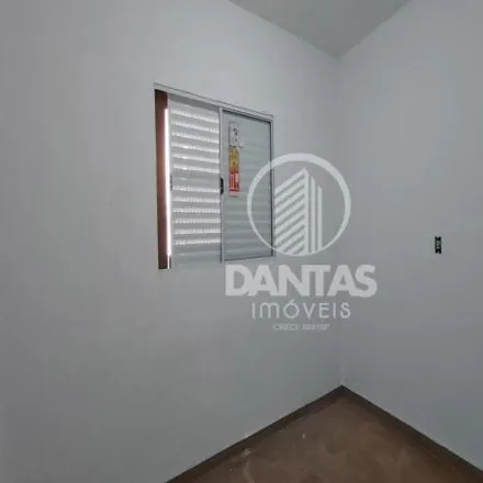 Rent this 2 bed house on Rua José Ermírio de Moraes in Jardim Santo Antônio, Osasco - SP
