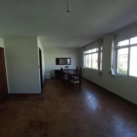 Rent this 3 bed apartment on Rua Minas Gerais 135 in Guaíra, Curitiba - PR