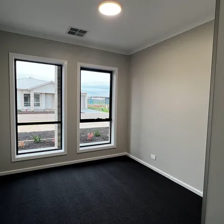 Image 5 - Forrest Lane, Adelaide SA 5121, Australia - Apartment for rent