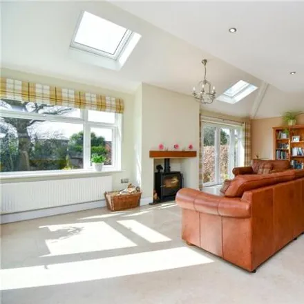 Image 6 - Quaker Lane, Heswall, CH60 6RD, United Kingdom - House for sale