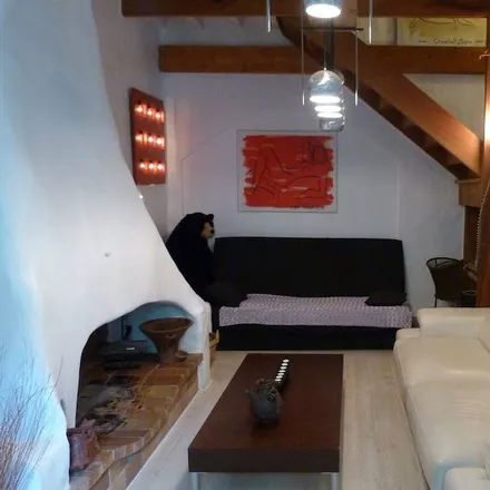 Rent this 2 bed apartment on 69960 Corbas